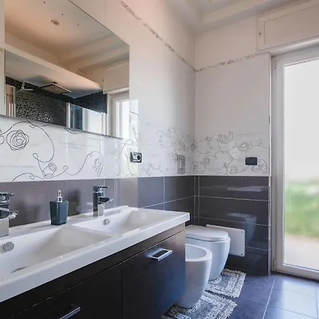 Apartment Suitehouse - With Jacuzzi & Comfort *
