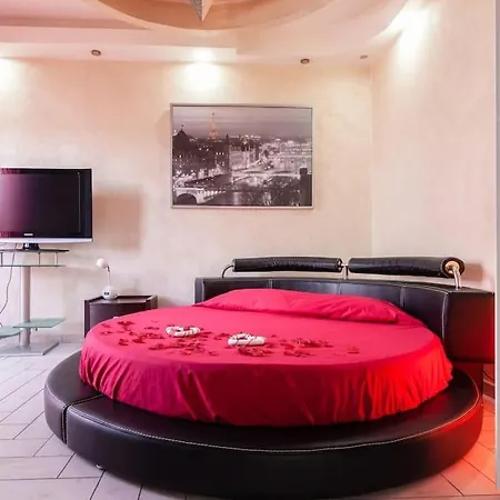 Apartment Suitehouse - With Jacuzzi & Comfort San Giorgio a Cremano