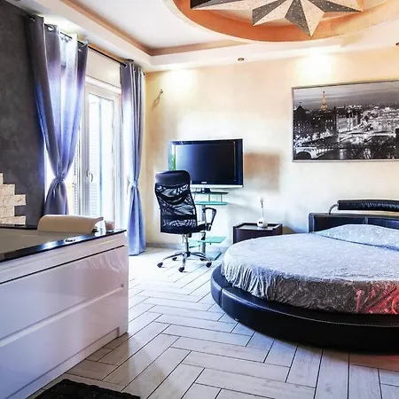 Apartment Suitehouse - With Jacuzzi & Comfort *