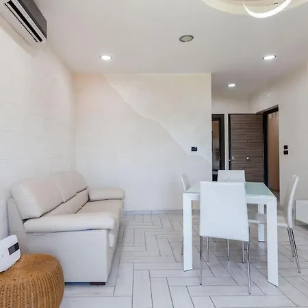 Suitehouse - With Jacuzzi & Comfort * San Giorgio a Cremano